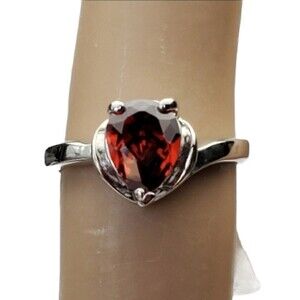 Silver tone red/ orange size 5 ring delicate teardrop shape stone